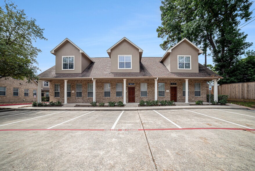 Primary Photo Of 25511 Budde Rd, The Woodlands Loft Creative Space For Sale