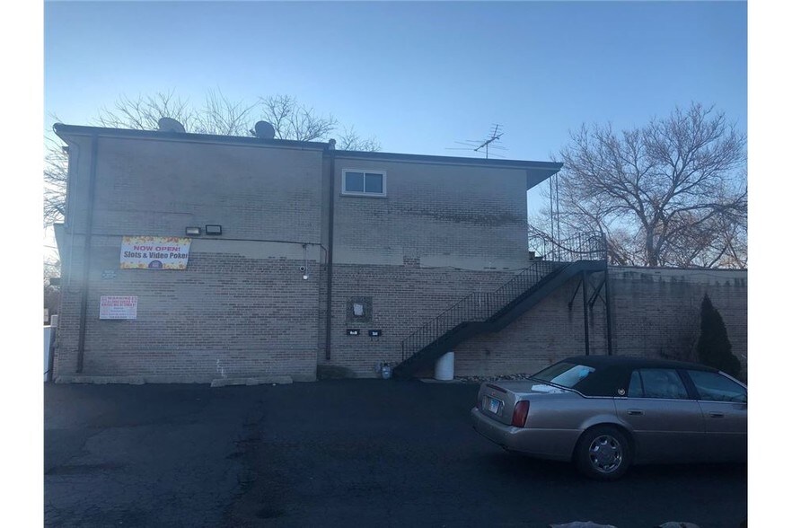 More Photos Of 8216 S Archer Ave, Willow Springs Storefront Retail Residential For Sale