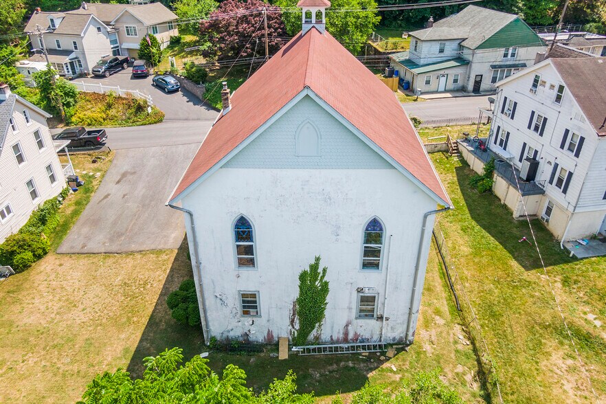 More Photos Of 2460 Mount rd, Aston Township Movie Radio TVStudio For Sale