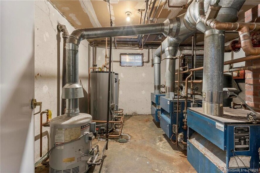 More Photos Of 36 Huntington St, Hartford Apartments For Sale