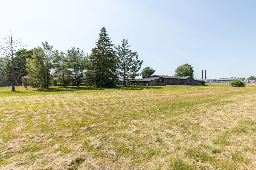 More Photos Of 8662 Brewerton Rd, Cicero Industrial For Sale