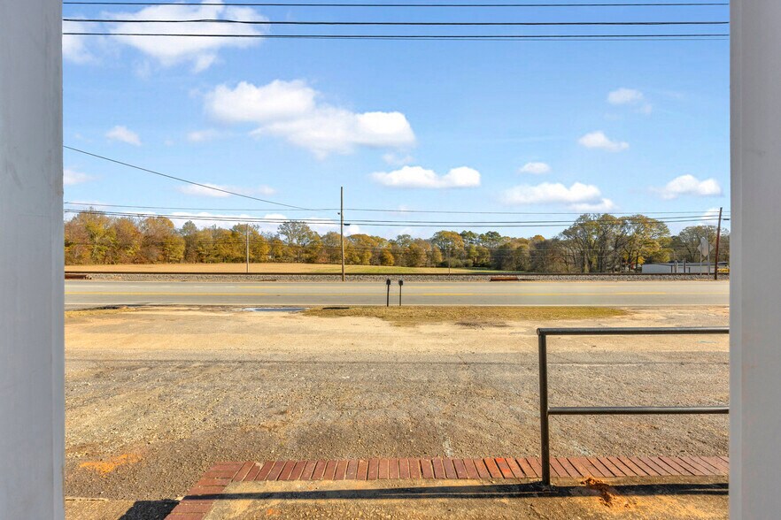 More Photos Of 399 S Elm St, Commerce Storefront For Sale