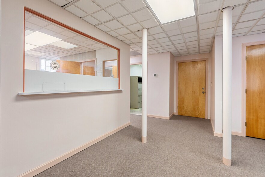 More Photos Of 25 Lowell St, Wilmington Loft Creative Space For Sale