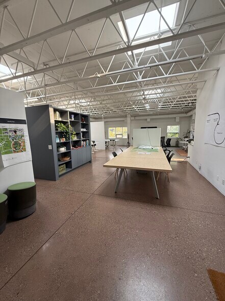 More Photos Of 1218 9th Ave SE, Calgary Storefront Retail Office For Lease