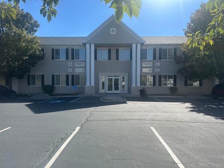 More Photos Of 11075 S State St, Sandy Office For Lease