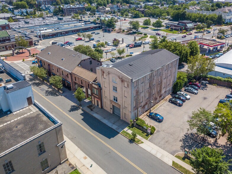 More Photos Of 6-8 Gates Ave, Montclair Office For Lease