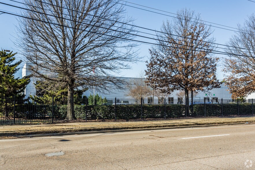 More Photos Of 4477 Getwell Rd, Memphis Distribution For Lease