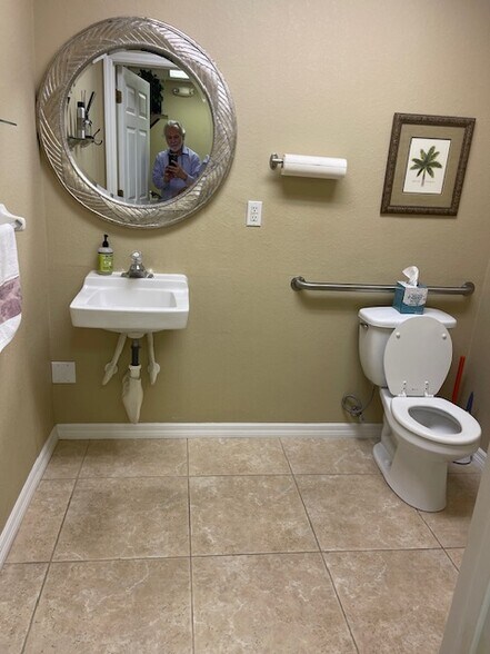 More Photos Of 3036 Tamiami Trl, Port Charlotte Unknown For Lease
