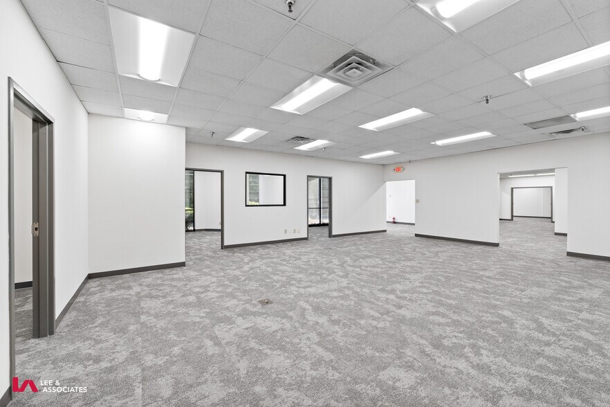 More Photos Of 3715 Atlanta Industrial Pky NW, Atlanta Warehouse For Lease