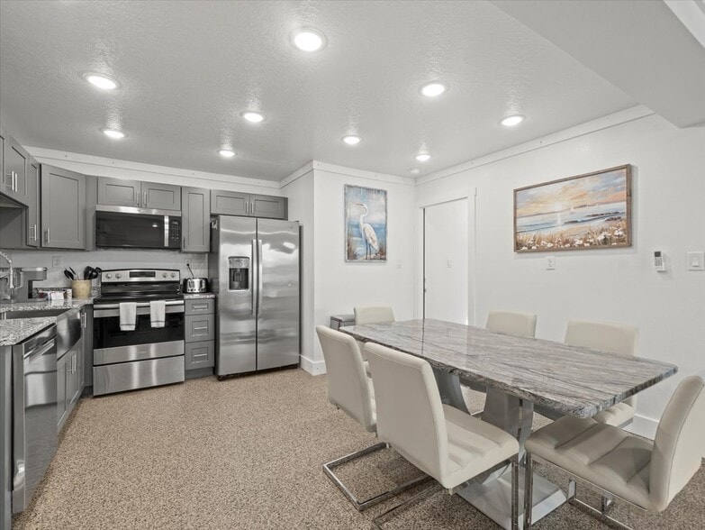 More Photos Of 4291 Shoal Line Blvd, Spring Hill Hotel For Sale