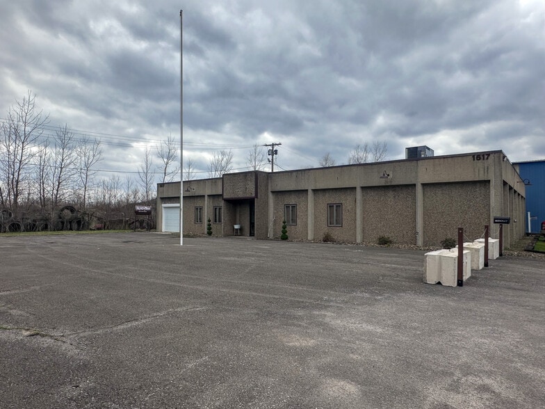 More Photos Of 1617 Warren Ave, Niles Warehouse For Sale