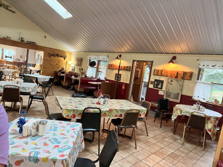 More Photos Of 1267 Elk Grove Rd, Benton Restaurant For Sale