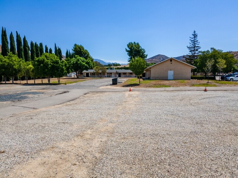 More Photos Of 10335 La Tuna Canyon Rd, Sun Valley Schools For Sale