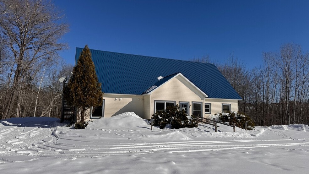 More Photos Of 292 South St, Blue Hill Office For Sale