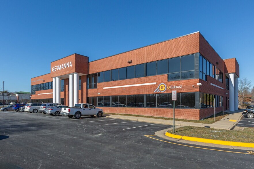 More Photos Of 10 Center St, Stafford Office For Lease