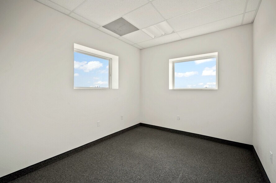 More Photos Of 15784 County Road 36, Platteville Warehouse For Lease