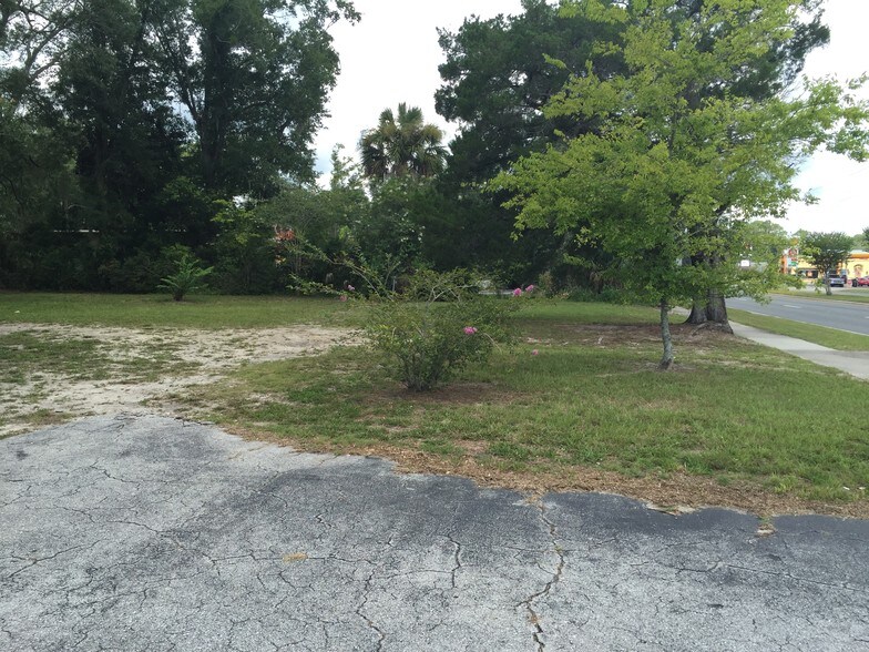 More Photos Of 3201 Crill Ave, Palatka Convenience Store For Sale