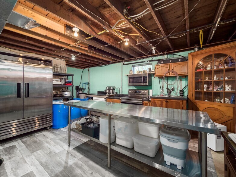More Photos Of 1410 Stratford Rd, Delaware Office Residential For Sale