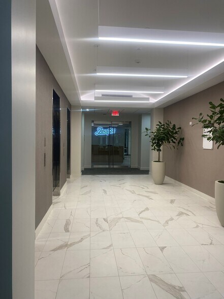 More Photos Of 5200 Town Center Cir, Boca Raton Office For Lease