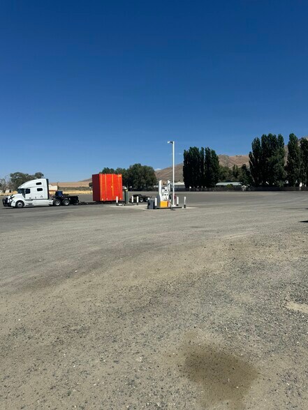 More Photos Of 24810 24810 N US-95, Orovada Service Station For Sale