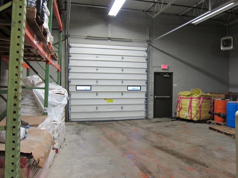 More Photos Of 15 Little Brook Ln, Newburgh Warehouse For Lease