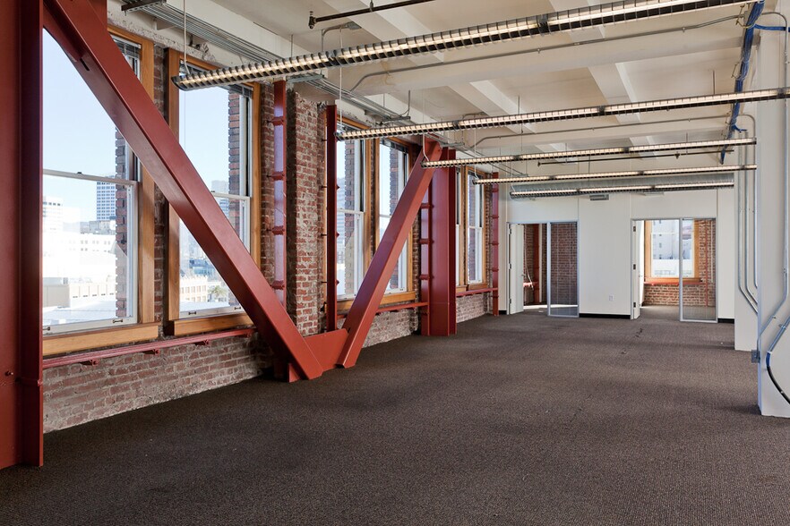 More Photos Of 1625 Clay St, Oakland Loft Creative Space For Lease