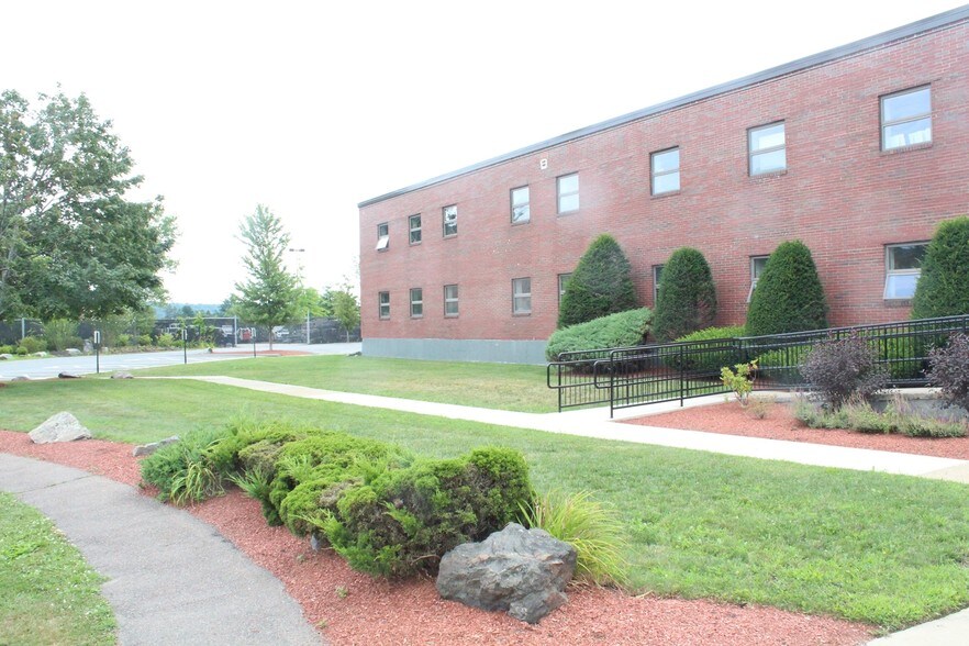 More Photos Of 10 Micro Dr, Woburn Warehouse For Lease