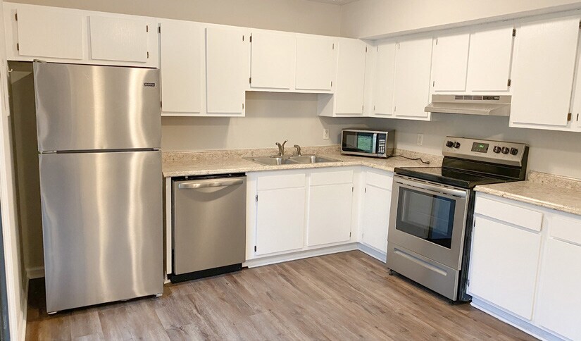 More Photos Of 4024-4078 Hidden Hollow Dr, Gainesville Apartments For Sale