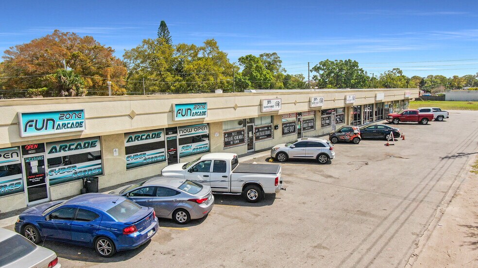 More Photos Of 1952 49th St S, Saint Petersburg Storefront For Sale