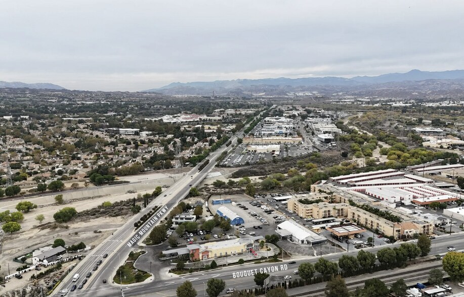 More Photos Of 26011 Bouquet Canyon Rd, Santa Clarita Warehouse For Lease