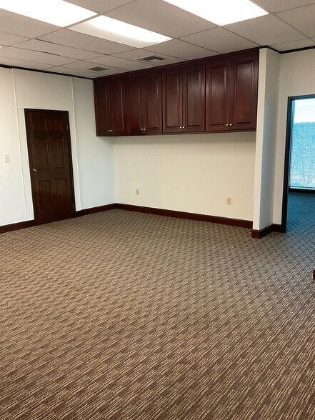 More Photos Of 303 Williams Ave SW, Huntsville Office For Lease