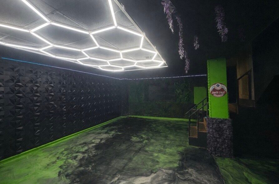 More Photos Of 245 Commercial St, Eagle Pass Storefront For Sale