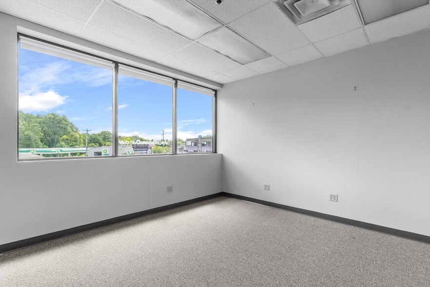 More Photos Of 285 Central St, Leominster General Retail For Lease