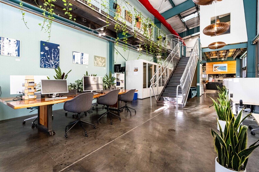 More Photos Of 6940 Burnett St, Sebastopol Office For Sale