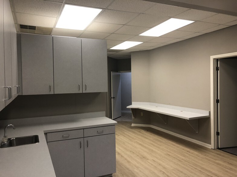 More Photos Of 1034 NW 57th St, Gainesville Medical For Sale