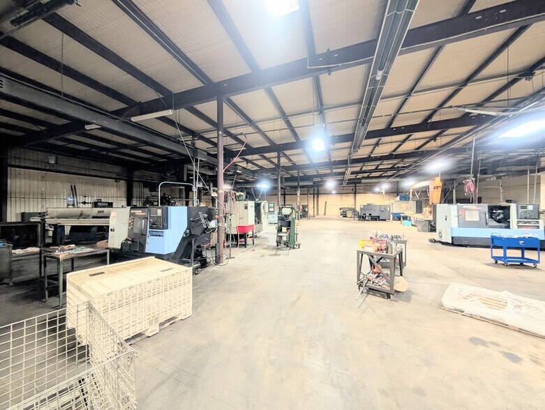 More Photos Of 1469 US Highway 59, Moran Manufacturing For Sale