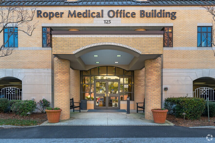 More Photos Of 125 Doughty St, Charleston Medical For Lease