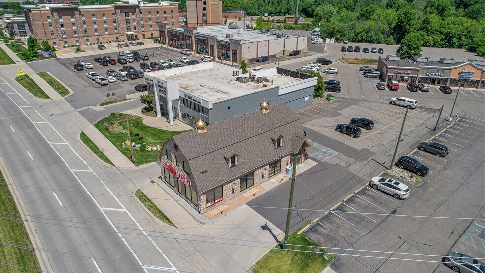 More Photos Of 33030 Northwestern Hwy, West Bloomfield Freestanding For Sale