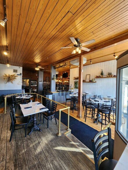 More Photos Of 234 Western Ave, Albany Restaurant For Sale