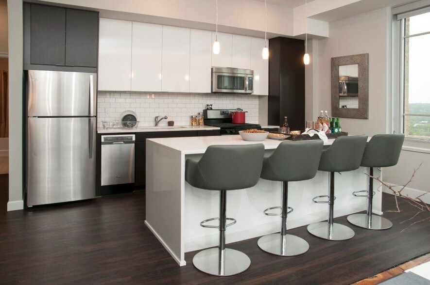 More Photos Of 180 Kellogg Blvd E, Saint Paul Apartments For Lease