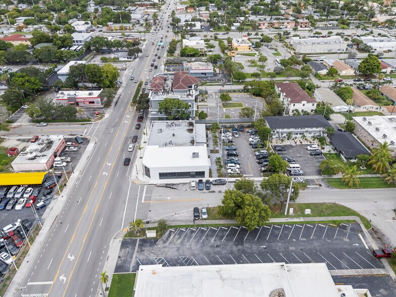 More Photos Of 2215 N Federal Hwy, Hollywood Restaurant For Lease