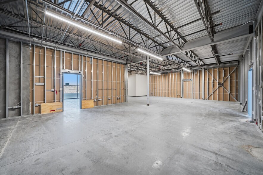 More Photos Of Laughlin Ranch Blvd, Bullhead City Warehouse For Lease