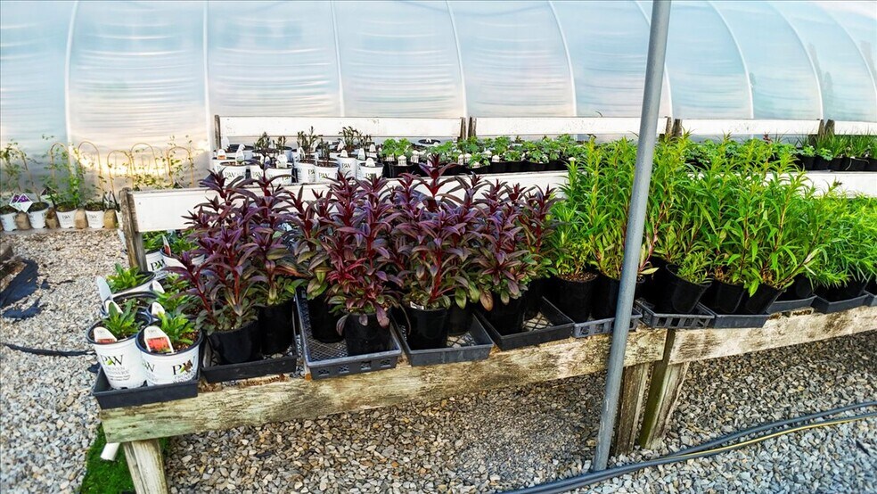 More Photos Of 1356 Coopers Cove Rd, Hardy Specialty For Sale