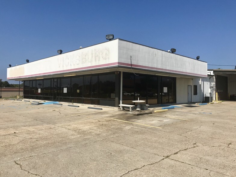 4105 E Clay St, Vicksburg, MS 39183 Auto Dealership For Sale