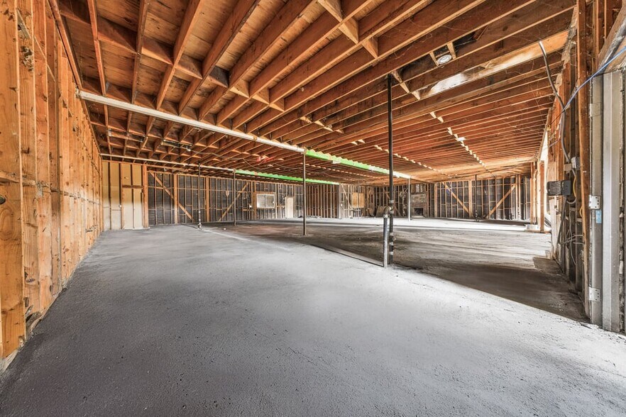 More Photos Of 2204 S Garey Ave, Pomona Fast Food For Sale