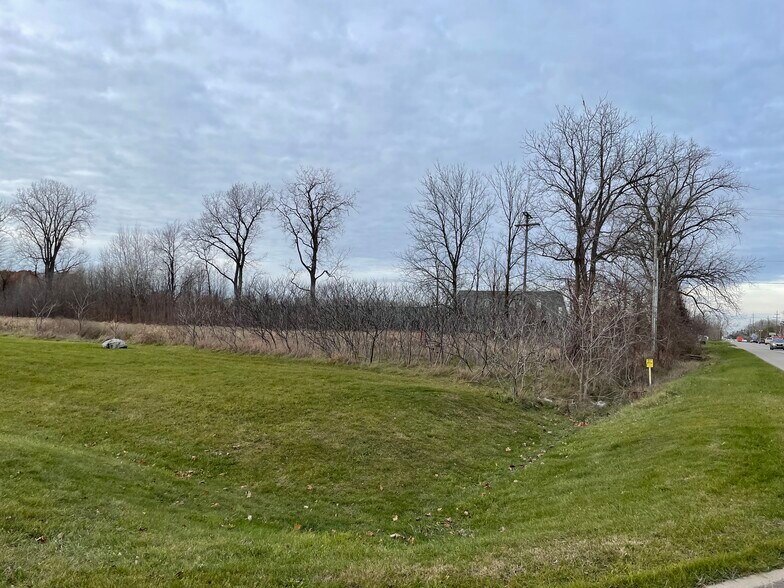 More Photos Of 0 Van Dyke Rd, Almont Township Land For Sale