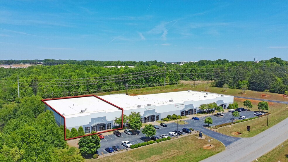 Primary Photo Of 500-514 Matrix Pky, Piedmont Distribution For Lease