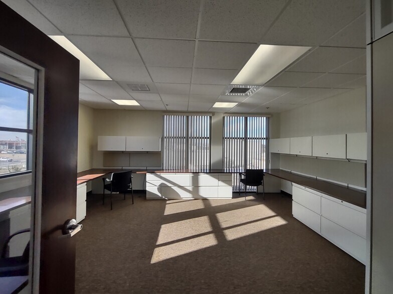 More Photos Of 12021 Jacaranda Ave, Hesperia Medical For Lease