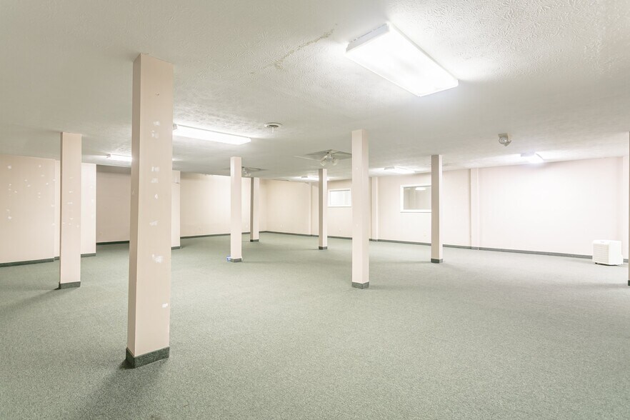 More Photos Of 2926 Main St, Caledonia Self Storage For Lease