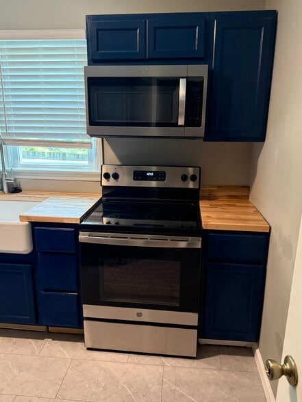 More Photos Of 7040 W 3rd St, Dayton Hospitality For Sale